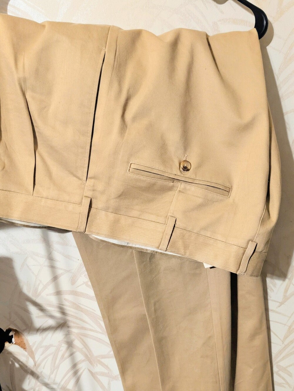Lands' End Men's Khaki Chinos in Light Tan Color With Pockets Size 38X32